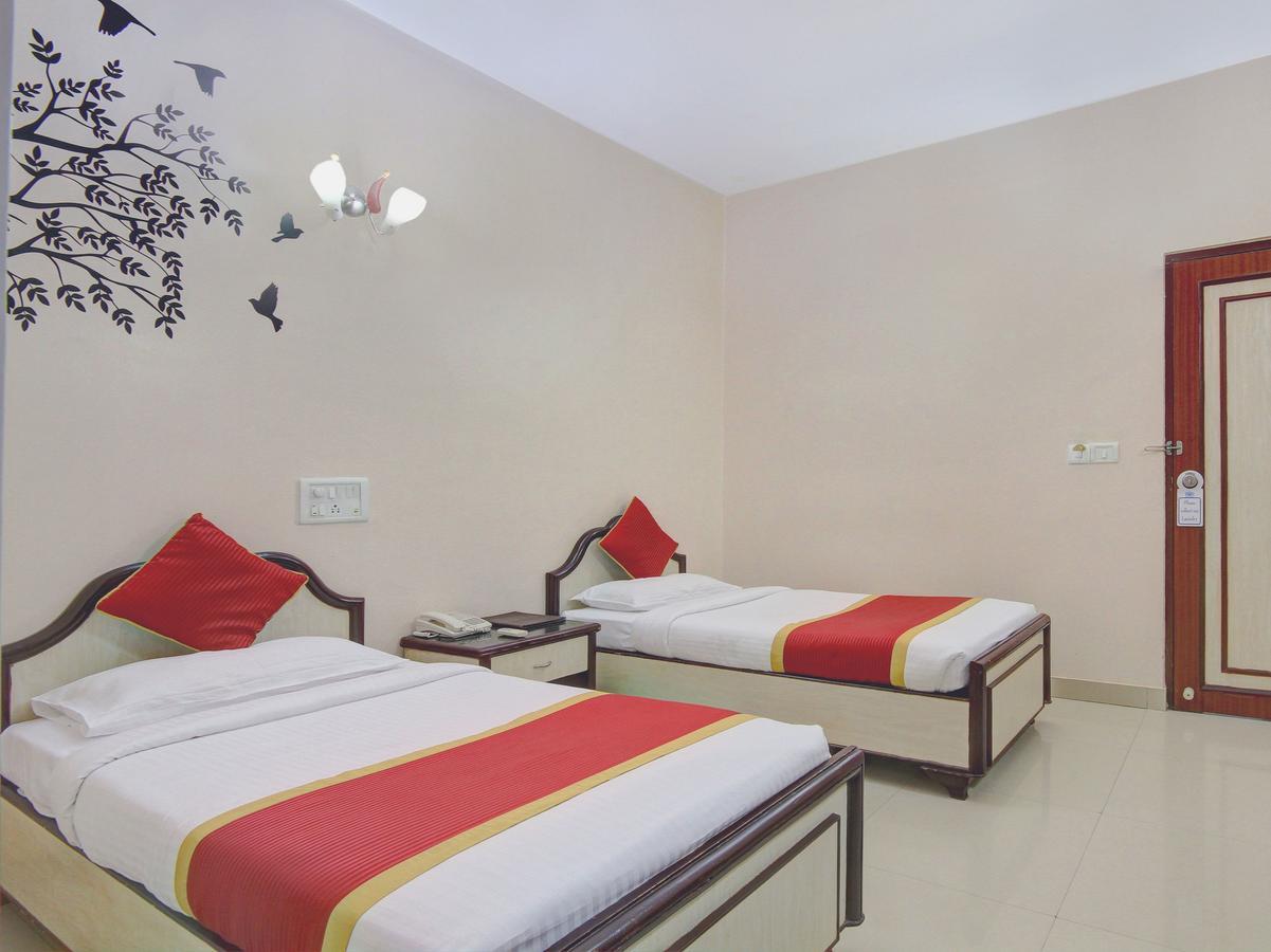 Oyo 11390 Vaibhav Residency Otel Bangalore Dış mekan fotoğraf