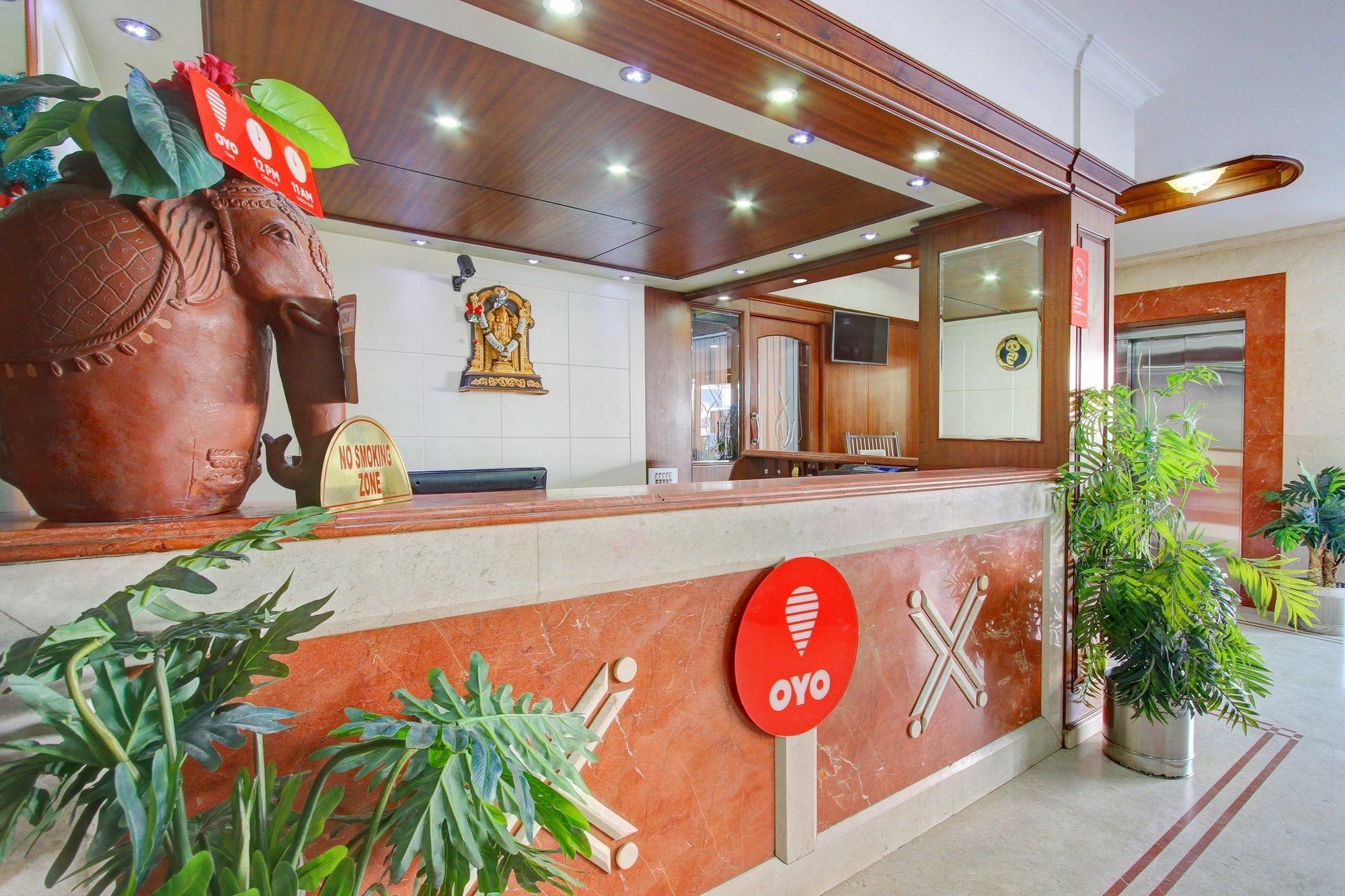 Oyo 11390 Vaibhav Residency Otel Bangalore Dış mekan fotoğraf